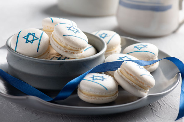 装饰着大卫之星的马卡龙是为了庆祝犹太节日。图片下载