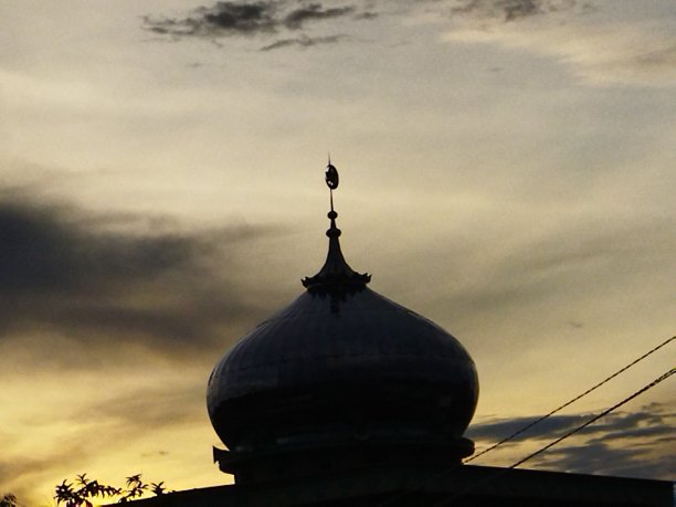 清真寺圆顶阴影肖像图片下载