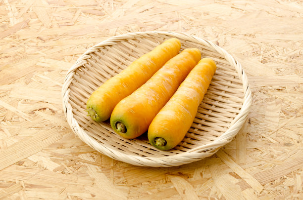 凝血素、黄胡萝卜竹筛胶合板上图片下载