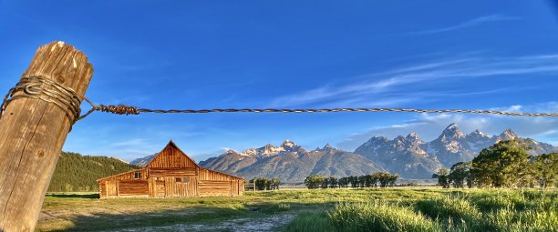 莫尔顿谷仓，在铁丝网下面图片下载