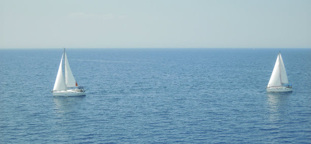 两艘船图片下载