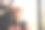 专业的发型师是发型师和发型时尚美容院的理念，关于女性客户的理发和头发护理，理发设备，发型师的工作来为女性做发型模特图片下载