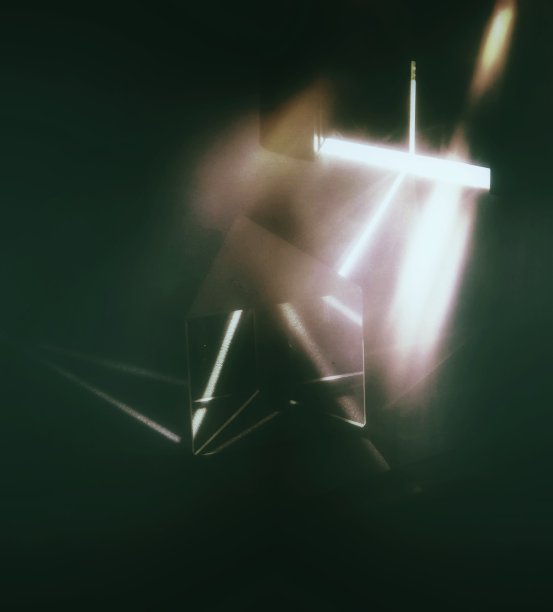 光棱镜抽象实验室科学图形激光器图片下载