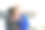 多民族世代Z异性夫妇使用技术审查财务和预算在卧室场景照片系列图片下载