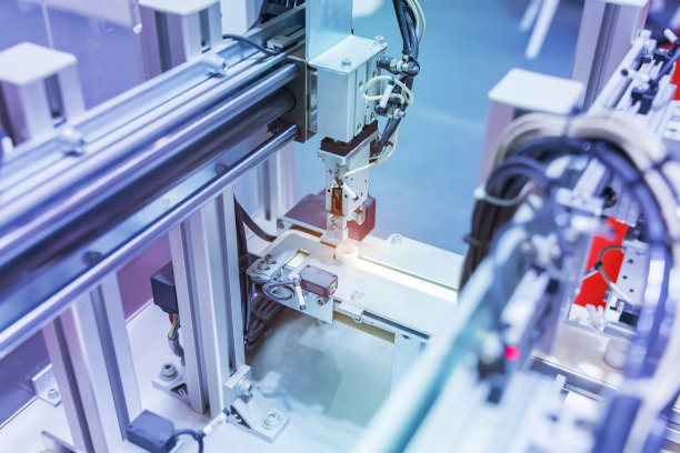 自动抓取和智能机器人工作，工业4.0和技术。图片下载