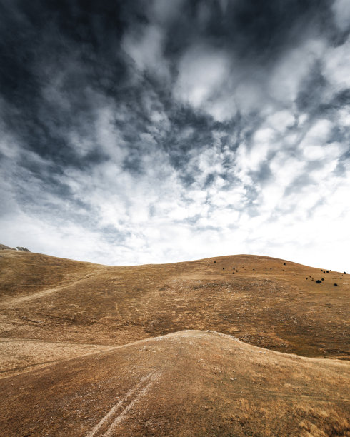 皇帝在阿布鲁奇的战场图片下载