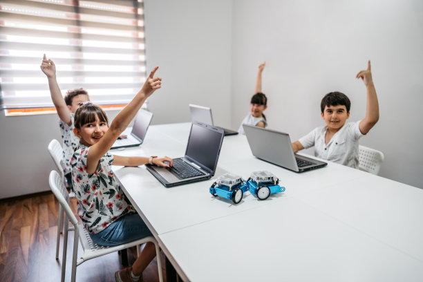 小学生学习编码图片下载