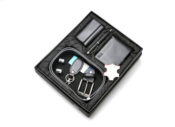 男士皮革礼品图片下载