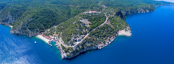 贝利村和海滩全景图片下载