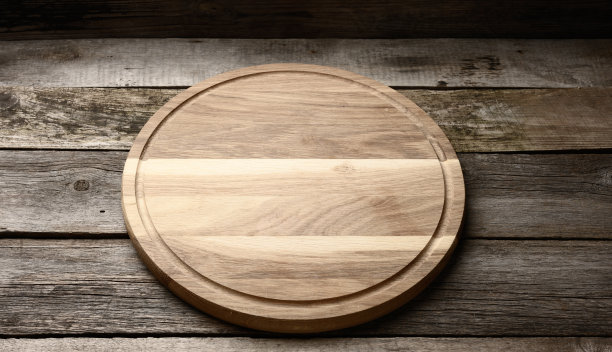 空圆木切厨房板木制背景，比萨饼板图片下载