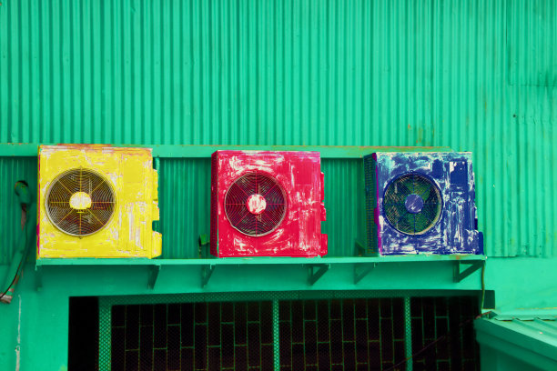 彩色墙壁与空压机图片下载