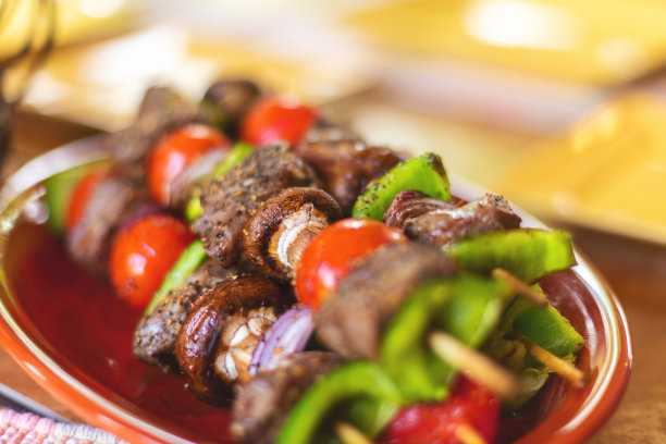 厚切生调味牛肉串炭烤照片系列图片下载