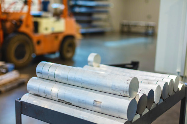 原材料铝和不锈钢废金属照片系列图片下载