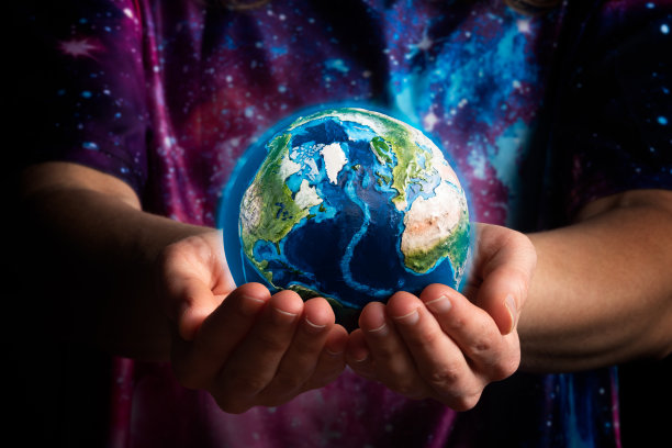 保护地球的宇宙母亲图片下载