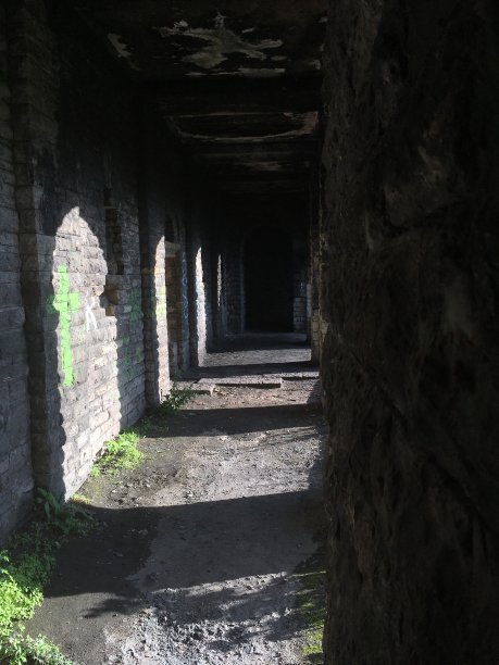 位于Wałbrzych, Schlesier-Ehrenmal的陵墓(西里西亚荣耀纪念碑)图片下载