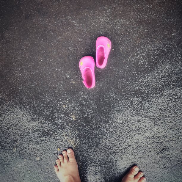 粉红色的女孩鞋图片下载