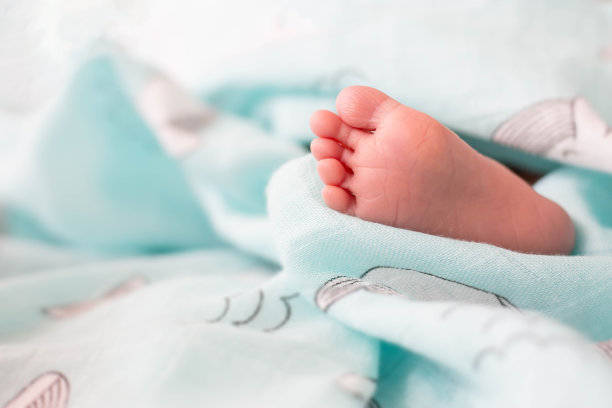 新生儿宝宝爱的特写图片下载