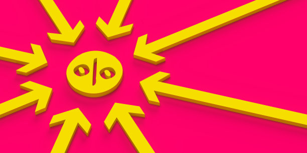 黄色箭头显示方向的百分率折扣图标图片下载