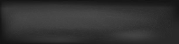 水平的黑板上。向量又旧又脏的黑板背景。横幅的黑色空间图片下载