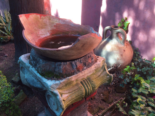 古董静物与水的动物图片下载