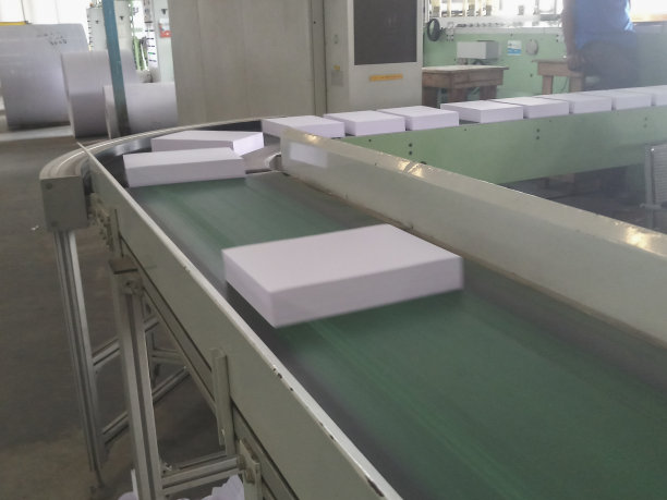 切包纸包装机运行，印纸。图片下载