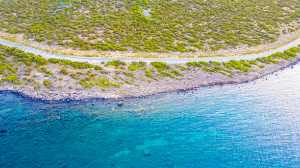 空白海滩道路鸟瞰图图片下载
