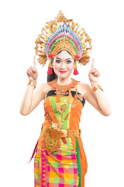 跳巴厘传统舞蹈的亚洲女子图片下载