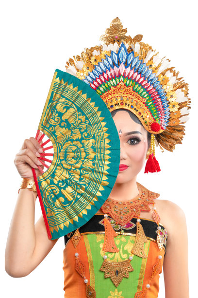 跳巴厘传统舞蹈的亚洲女子图片下载