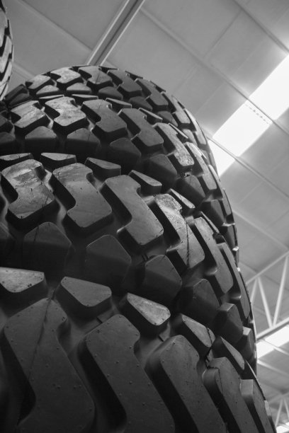 仓库里全是新货。图片下载