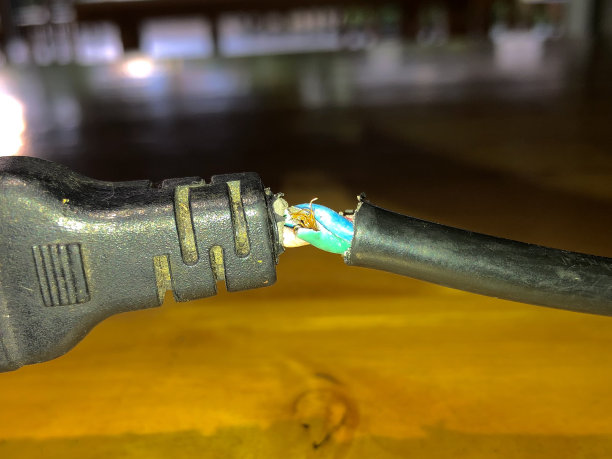 外壳电缆图像破损图片下载