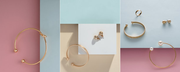 几何照片拼贴的黄金首饰，手镯，耳环和戒指在柔和的颜色纸图片下载