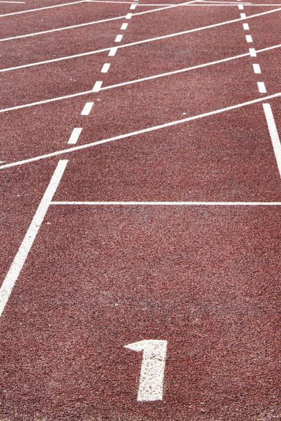 跑道上的第一车道图片下载