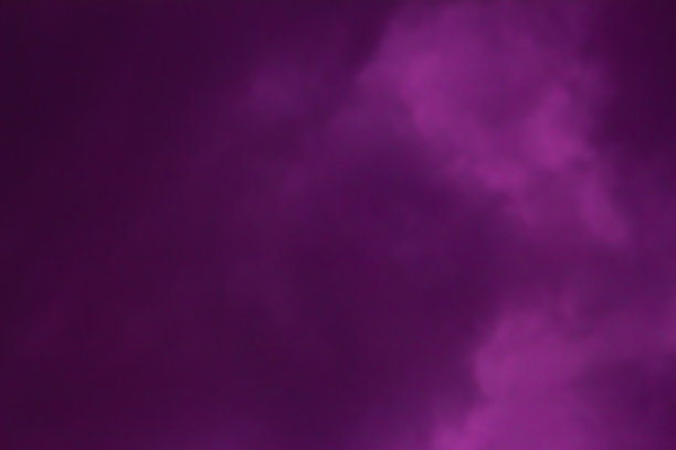 紫色和紫色模糊的软梯度抽象背景图片下载