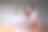一个年轻漂亮的亚洲女人在家里用笔记本电脑进行视频通话图片下载