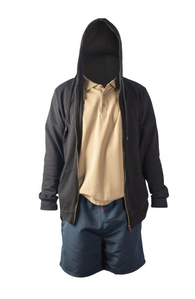 运动衫与铁拉链帽衫，衬衫和运动短裤孤立的白色背景。休闲运动服装图片下载