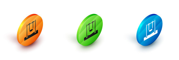 等距秋千为儿童夏季游戏上图片下载