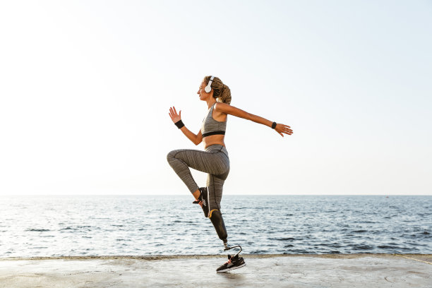 了不起的残疾女运动员跑步图片下载