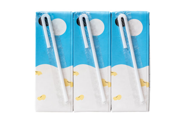 蓝色豆奶盒孤立在白色背景图片下载