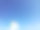 夏日蓝天下漂浮着独角兽池图片下载