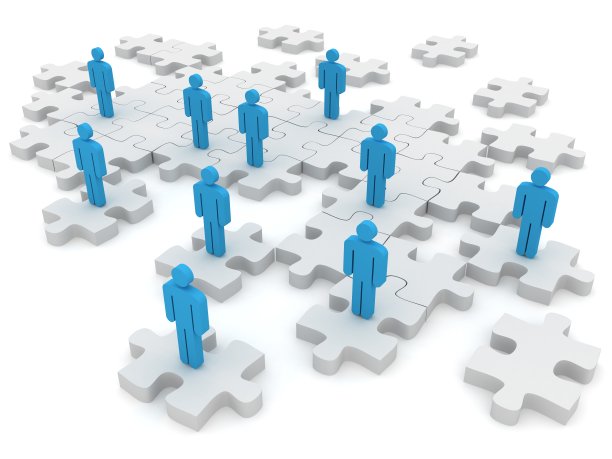 迷惑团队成员建立解决方案的概念图片下载