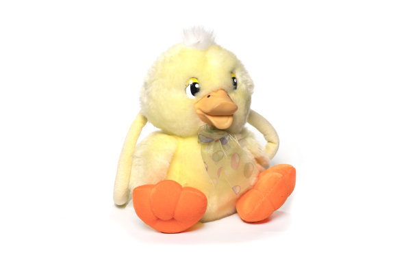 柔软的小鸡玩具孤立在白色。图片下载