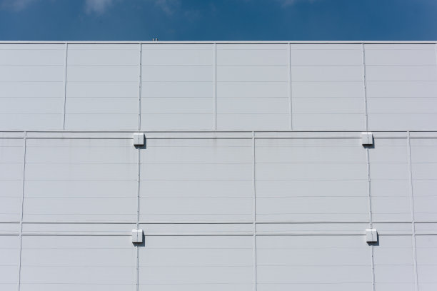 白色仓库墙的细节…图片下载