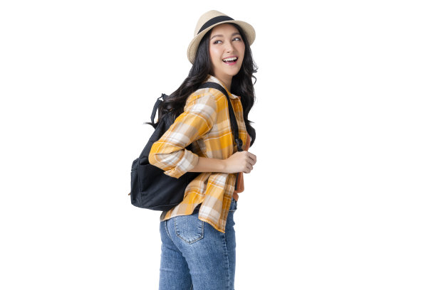 旅行者成年人有吸引力的开朗微笑的亚洲女性穿休闲服装与帽子和钱包准备在夏季假期旅行的想法概念孤立的白色背景图片下载