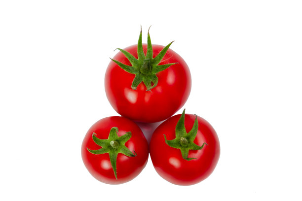 白色背景上的三个红色新鲜番茄图片下载
