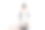 亚洲少年学生背着背包和书站在白色的背景。图片下载