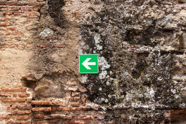 危地马拉安提瓜的一堵古老的殖民墙图片下载