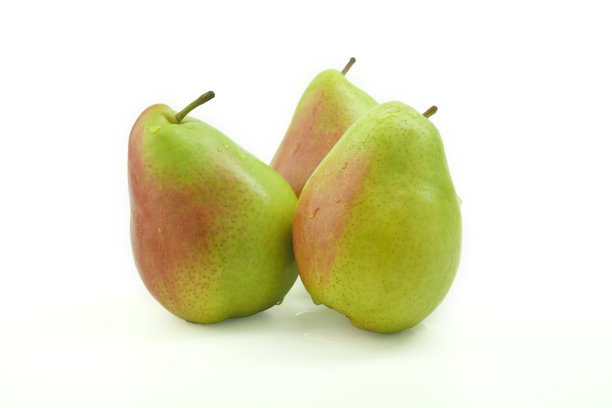 新鲜的威廉绿梨在孤立的白色背景，剪出与剪切路径。图片下载