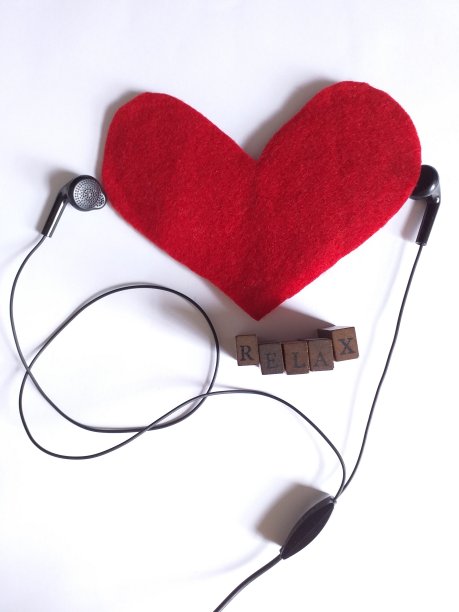 放松文字木块和爱的象征图片下载