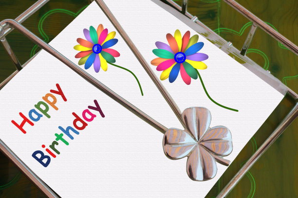 四叶三叶草幸运符生日快乐餐桌配件餐巾架图片下载