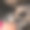 男子的手拧开了汽车底盘上的无声挡块图片下载